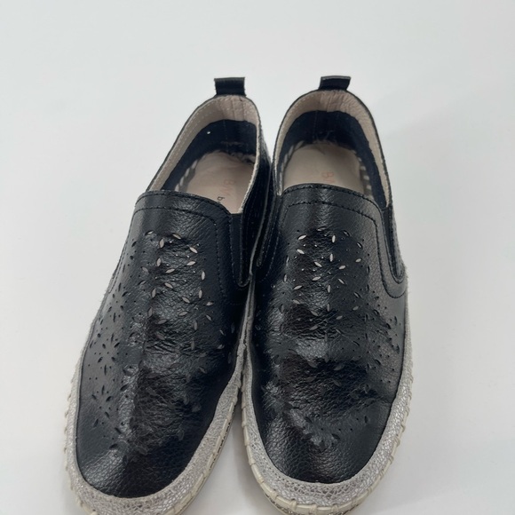 Bernie Mev TW99 Slip On Leather Perforated Black Shoes size 39 Size Us 9 - Picture 3 of 14
